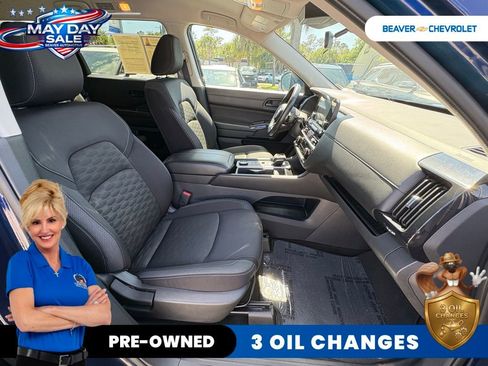 Used 2024 Nissan Pathfinder SV AWD/4WD image 24