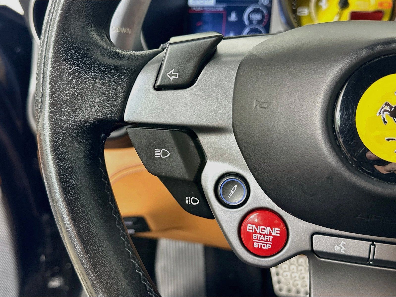 Used 2020 Ferrari Portofino RWD image 18