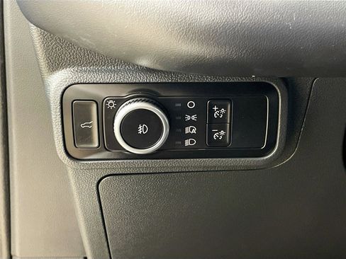 Used 2025 Ford Explorer ST-Line image 10