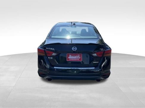 Used 2022 Nissan Altima 2.0 SR FWD image 32