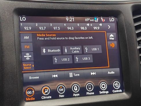 Used 2020 Jeep Cherokee Trailhawk image 45