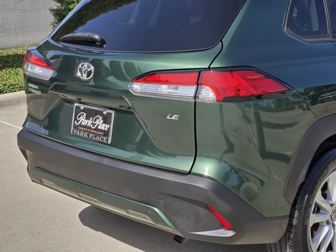 Used 2023 Toyota Corolla Cross LE w/ Moonroof Package FWD image 17