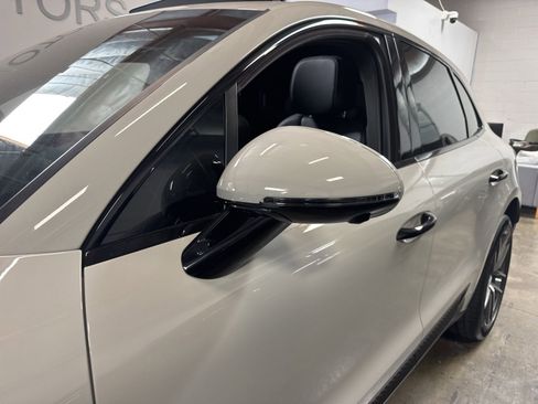 Used 2023 Porsche Macan S AWD/4WD image 6
