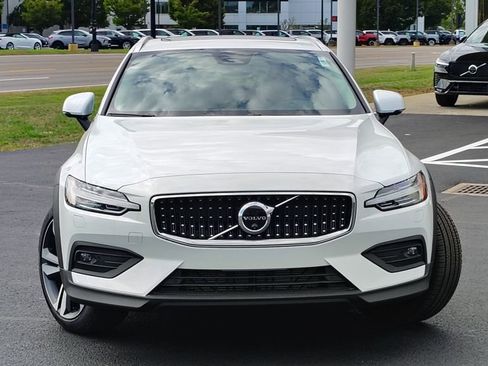 New 2026 Volvo V60 B5 Cross Country Plus w/ Protection Package Premier image 37