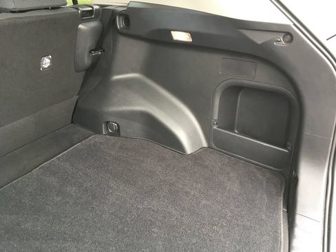 Used 2021 Toyota RAV4 LE AWD/4WD image 32