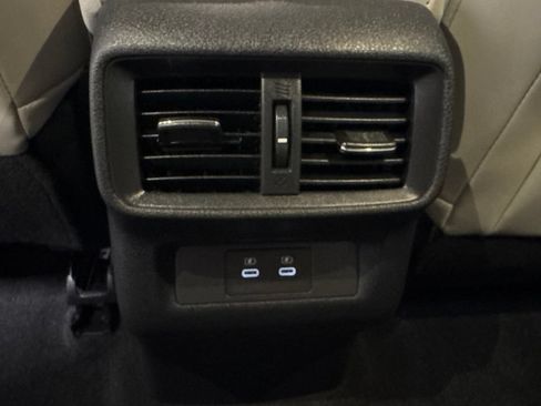 Used 2025 Nissan Murano SV AWD/4WD image 29