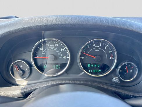 Used 2015 Jeep Wrangler Unlimited Sport w/ Quick Order Package 24S AWD/4WD image 35