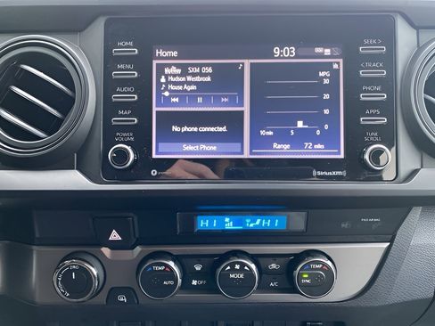 Used 2021 Toyota Tacoma TRD Off-Road image 17