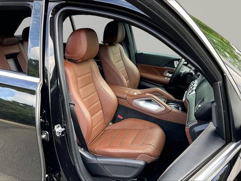 Used 2024 Mercedes-Benz GLE 350 4MATIC w/ Driver Assistance Package image 20
