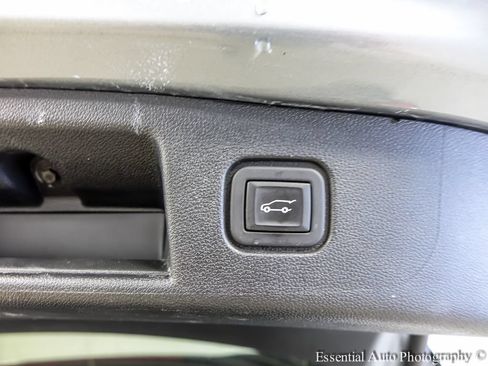 Used 2024 Chevrolet Blazer EV RS RWD image 23
