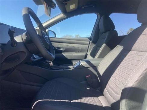 Certified 2025 Hyundai Santa Cruz SE image 15