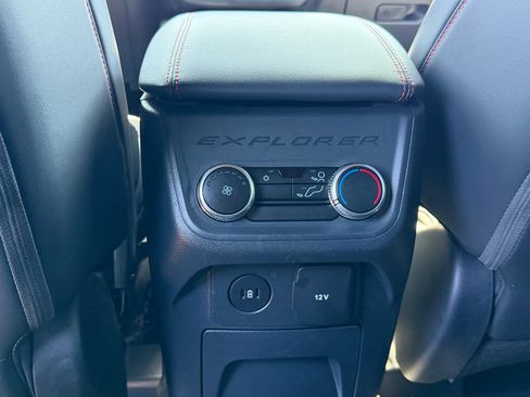 Used 2025 Ford Explorer ST-Line AWD/4WD image 15
