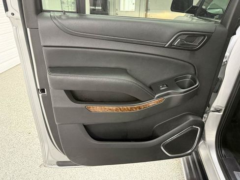 Used 2015 Chevrolet Suburban LTZ AWD/4WD image 37