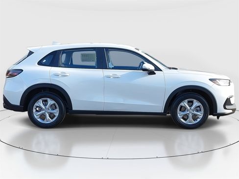 Certified 2023 Honda HR-V LX image 4