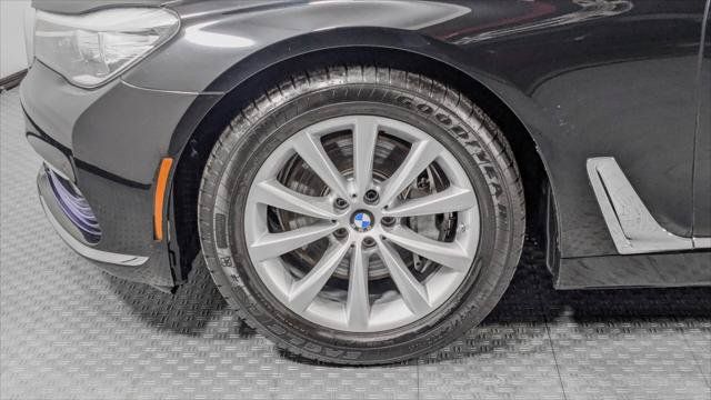 Used 2017 BMW 740i RWD image 35