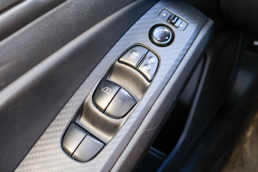 Used 2024 Nissan Altima 2.5 SV FWD image 16