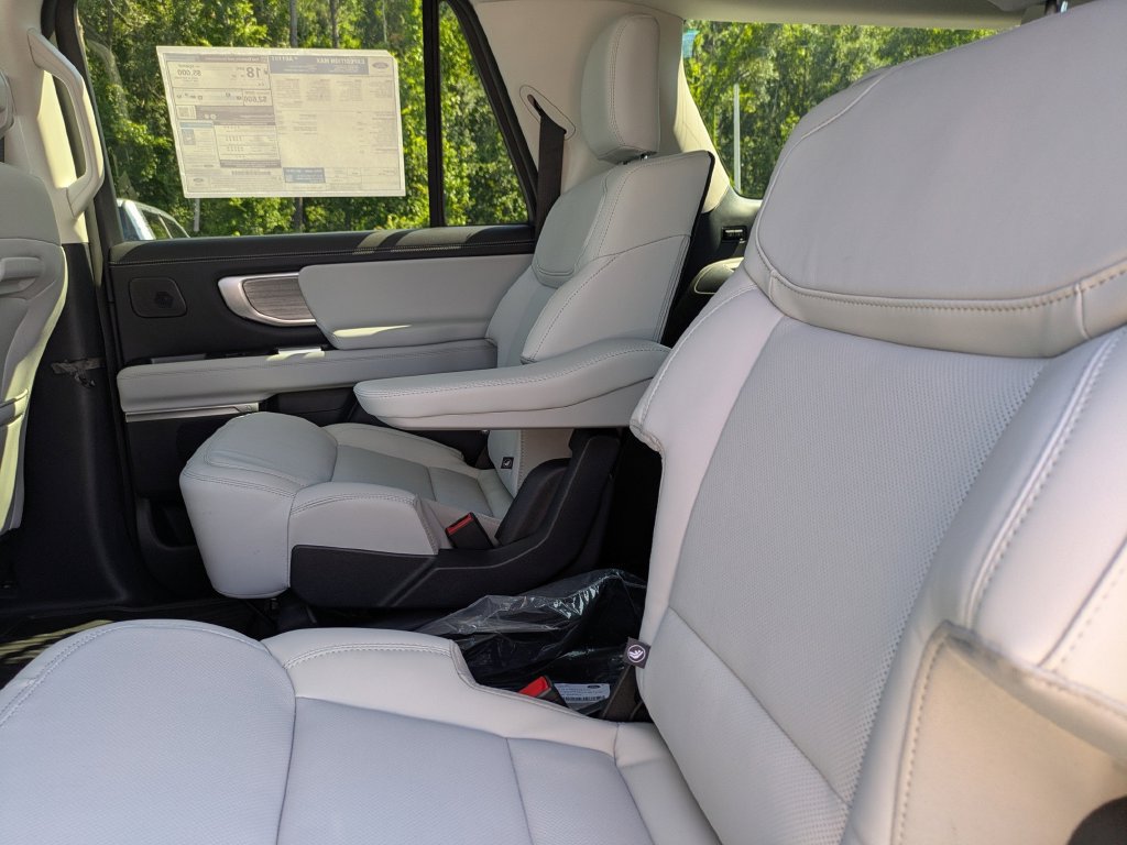 New 2027 Ford Expedition Max Platinum AWD/4WD image 18