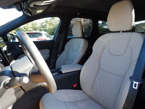 New 2026 Volvo XC60 B5 Plus w/ Protection Package Premier image 12