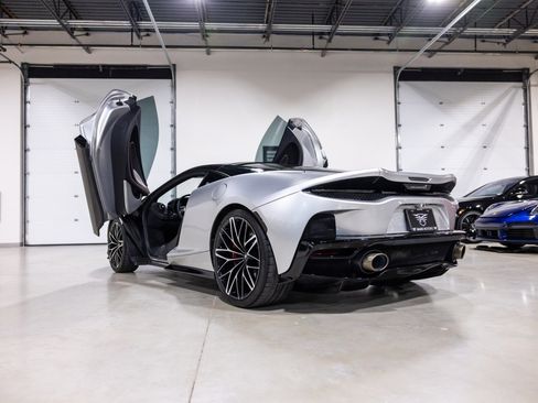 Used 2022 McLaren GT RWD image 6