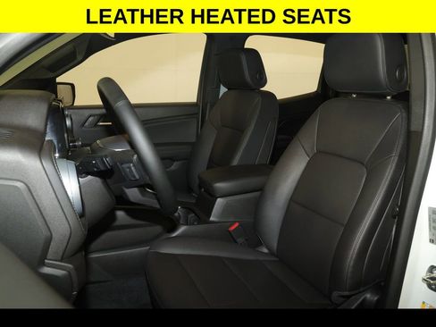 Used 2023 Chevrolet Colorado LT w/ LT Convenience Package III AWD/4WD image 3
