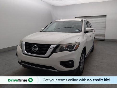 Used 2018 Nissan Pathfinder SV FWD image 1