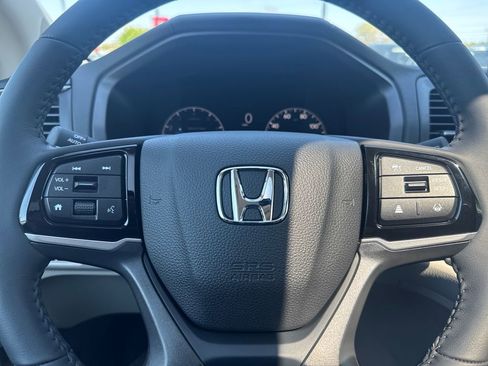 Used 2025 Honda Odyssey EX-L image 44