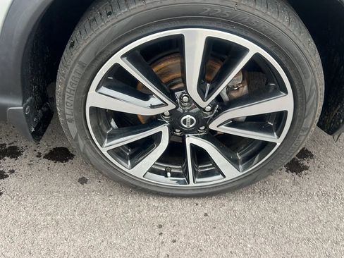 Used 2017 Nissan Rogue Sport SL w/ SL Premium Package image 35