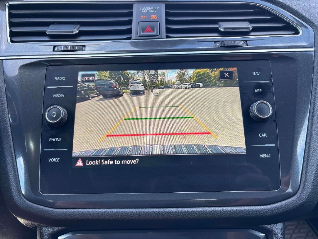 Used 2023 Volkswagen Tiguan SEL R-Line AWD/4WD image 24