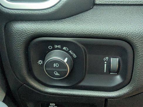 Used 2022 RAM 1500 Big Horn image 25