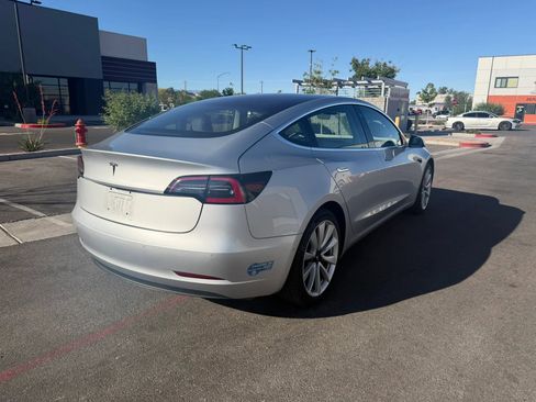 Used 2018 Tesla Model 3 Long Range image 5