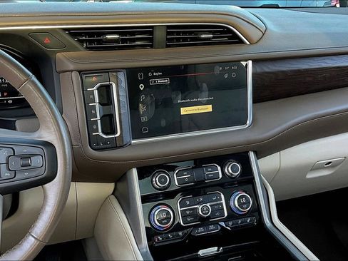Used 2023 GMC Yukon Denali AWD/4WD image 7