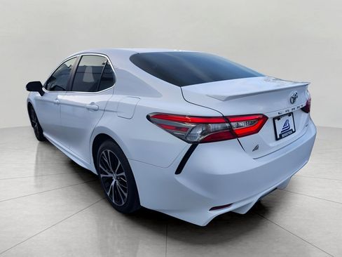 Used 2018 Toyota Camry SE w/ Moonroof Package image 7