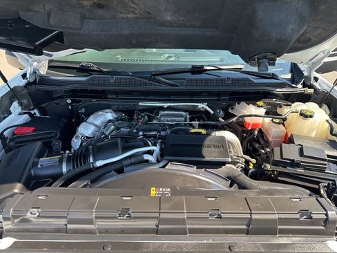 Used 2023 Chevrolet Silverado 2500 LT w/ Convenience Package image 10