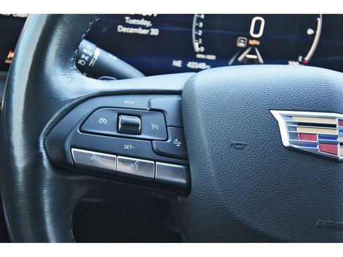 Certified 2024 Cadillac XT4 Premium Luxury image 15