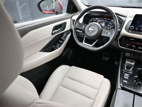 Used 2023 Nissan Rogue SV w/ SV Premium B Package image 10