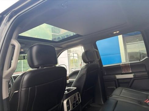 Used 2018 Ford F150 Lariat w/ Equipment Group 502A Luxury AWD/4WD image 5