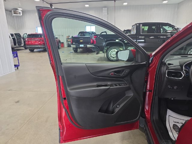 Used 2024 Chevrolet Equinox LT AWD/4WD image 24