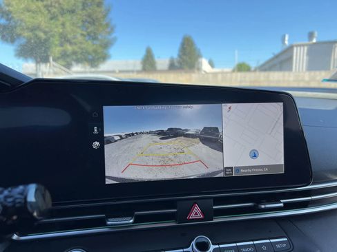 Used 2024 Hyundai Elantra SEL w/ Convenience Package image 20