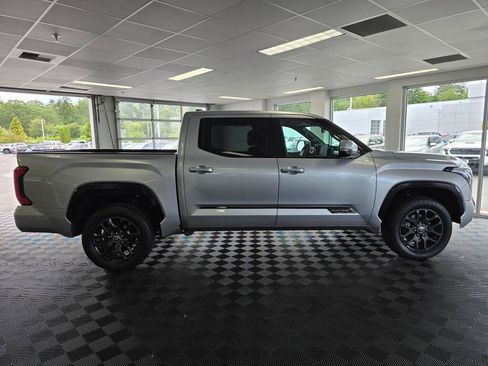 Used 2023 Toyota Tundra Platinum AWD/4WD image 2