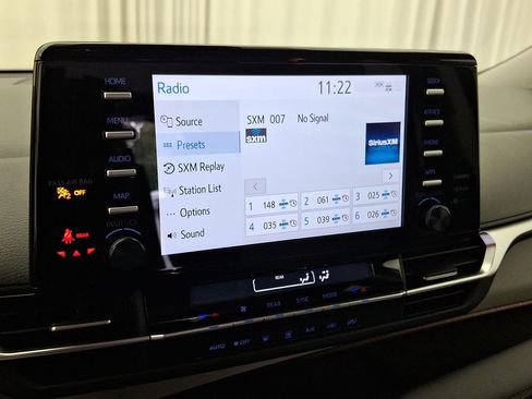 Used 2024 Toyota Sienna LE FWD image 17