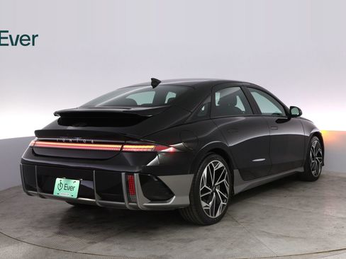 Used 2023 Hyundai Ioniq 6 SEL image 3