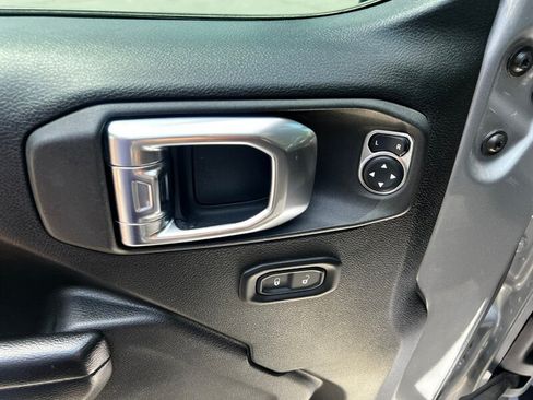 Used 2021 Jeep Wrangler Unlimited Sport AWD/4WD image 27
