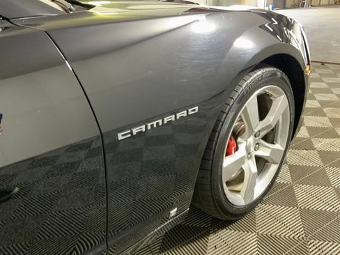 Used 2010 Chevrolet Camaro SS RWD image 14