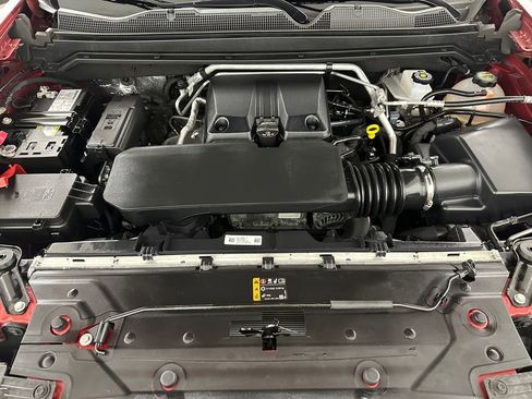 Used 2024 Chevrolet Colorado Z71 w/ Z71 Convenience Package 2 AWD/4WD image 32