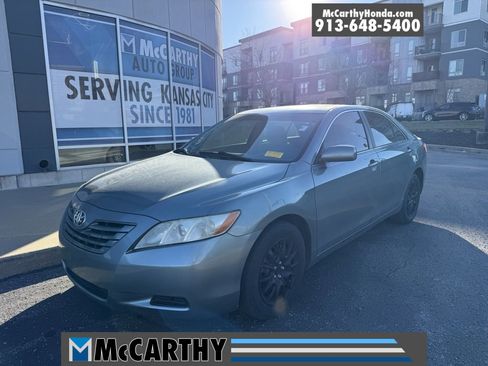 Used 2008 Toyota Camry LE image 1