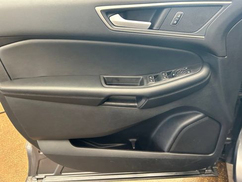 Used 2021 Ford Edge SEL w/ Convenience Package AWD/4WD image 12