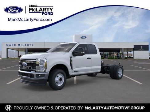 New 2026 Ford F350 XL w/ XL Chrome Package AWD/4WD image 1