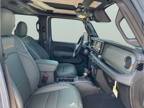 New 2026 Jeep Gladiator Mojave AWD/4WD image 12