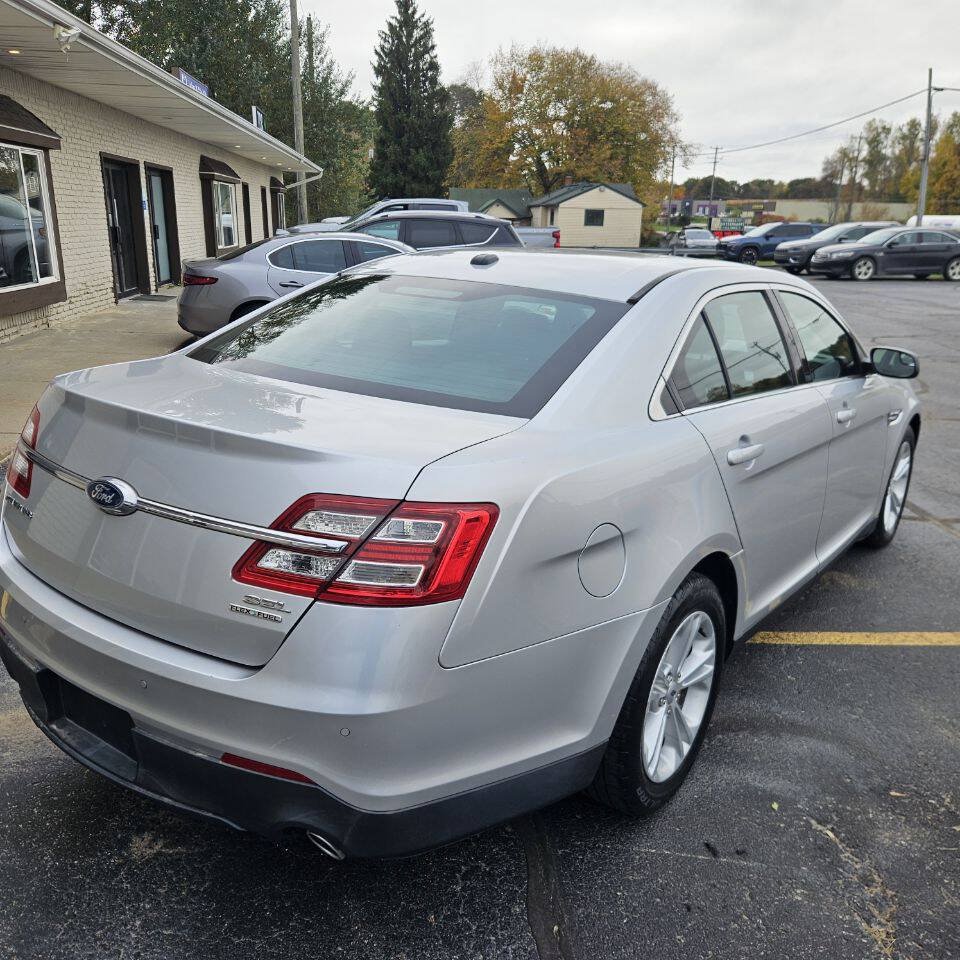Used 2015 Ford Taurus SEL w/ Equipment Group 201A FWD image 4