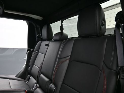 New 2026 Jeep Gladiator Rubicon image 9